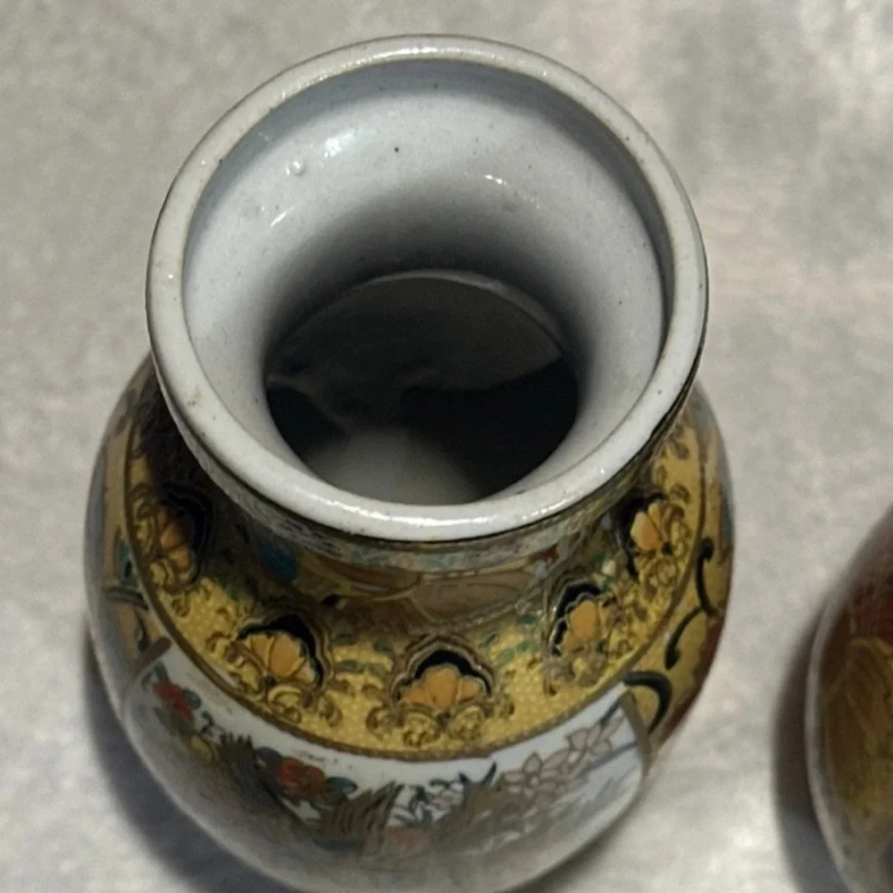 2 Small Satsuma Chinese Vases. 6x3. Set of 2. Gold With Some Red, Blue.